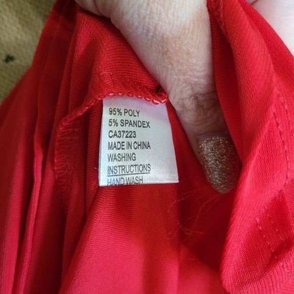 Creation Tank Red - Picture 4 of 7